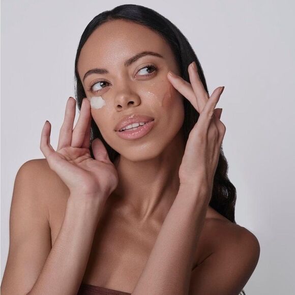 NIB 80.00 MICA BEAUTY COSMETICS ROSE GOLD PERFECTING FACIAL SERUM - Picture 2 of 4